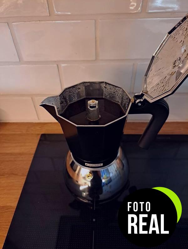 cafetera-monix-inox-6-tazas-roja-foto-3