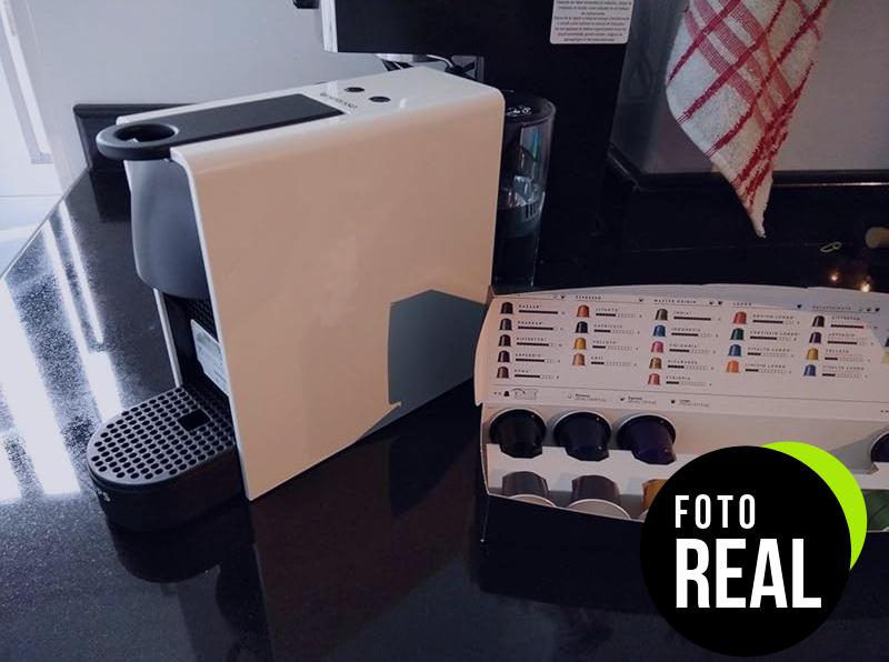 krups-nespresso-essenza-mini-xn1101-cafetera-foto-2