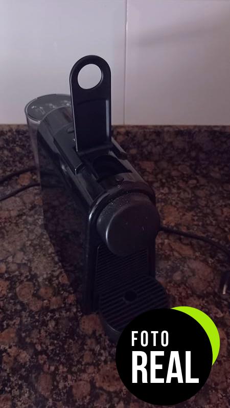 nespresso-delonghi-essenza-mini-en85-foto-2