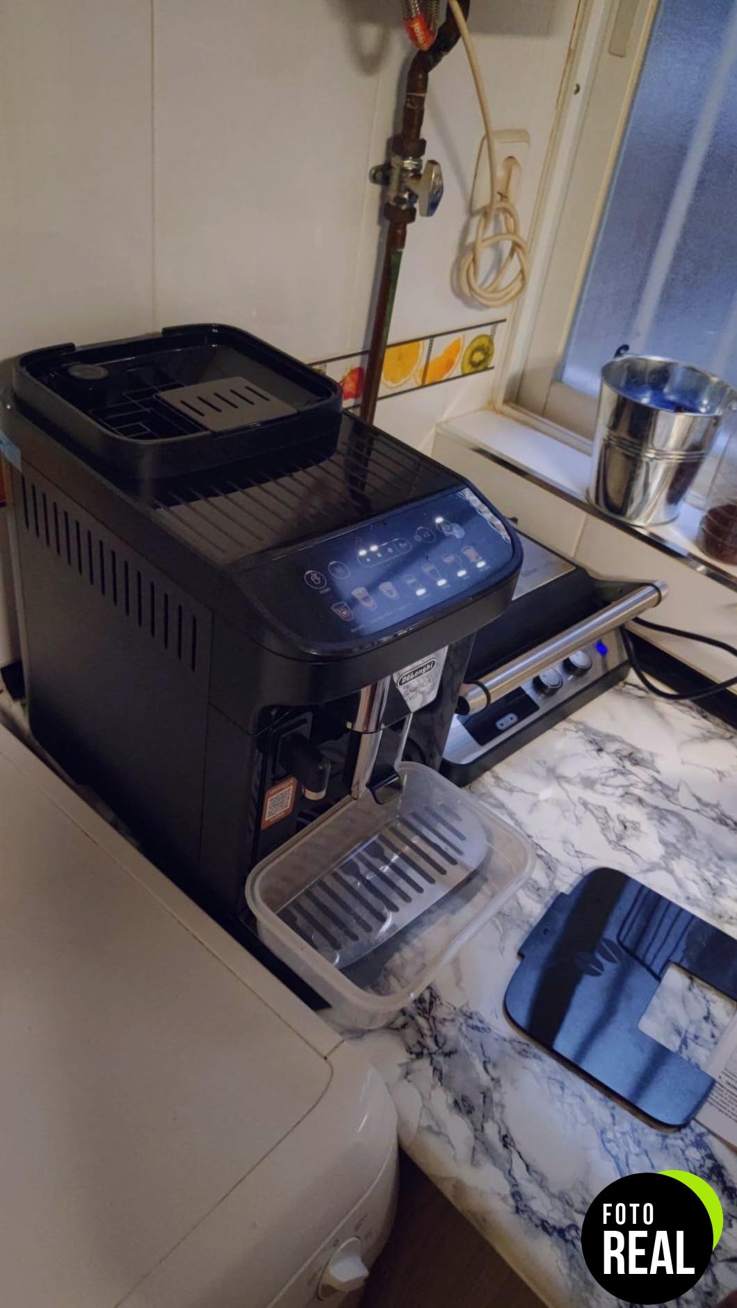 delonghi-magnifica-evo-cafetera-latte-7-recetas-ecam29281b-foto-1